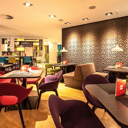 מלון Park By Radisson 4*